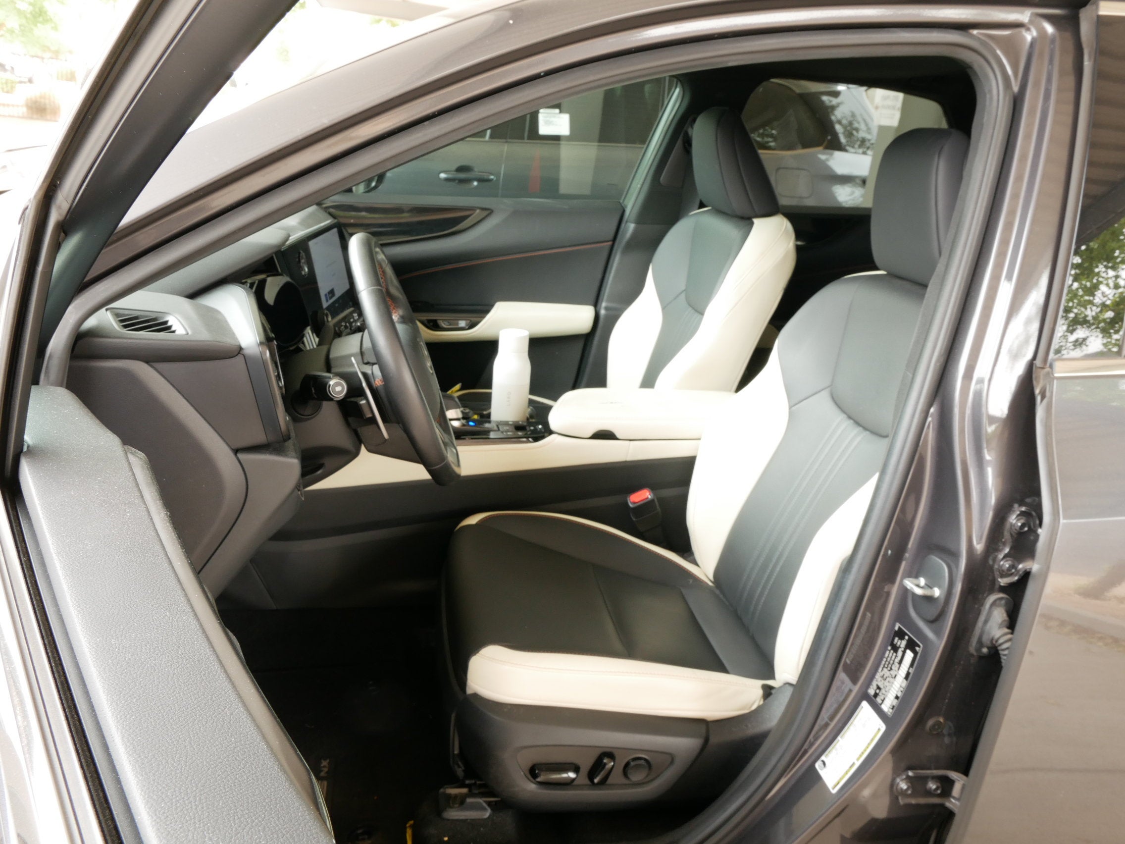 lexus nx hybrid 2022 2T2AKCEZ6NC007969 image lexus nx hybrid 2022 2T2AKCEZ6NC007969 image
